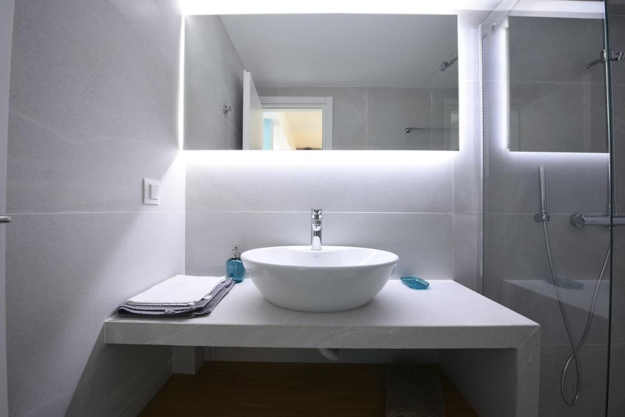 3 Mins Walking From Acropolis Apartment Атина Екстериор снимка